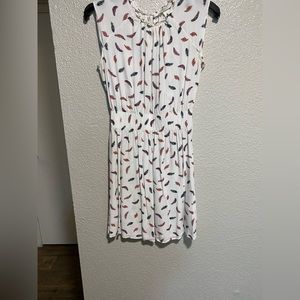 H&M Lightweight Dress with Feather Pattern